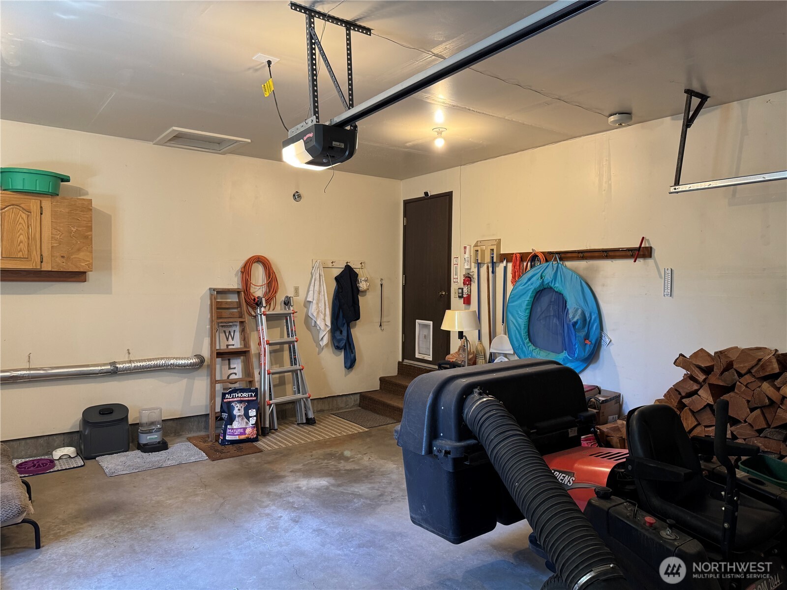 908 S 6th Property Photo 39