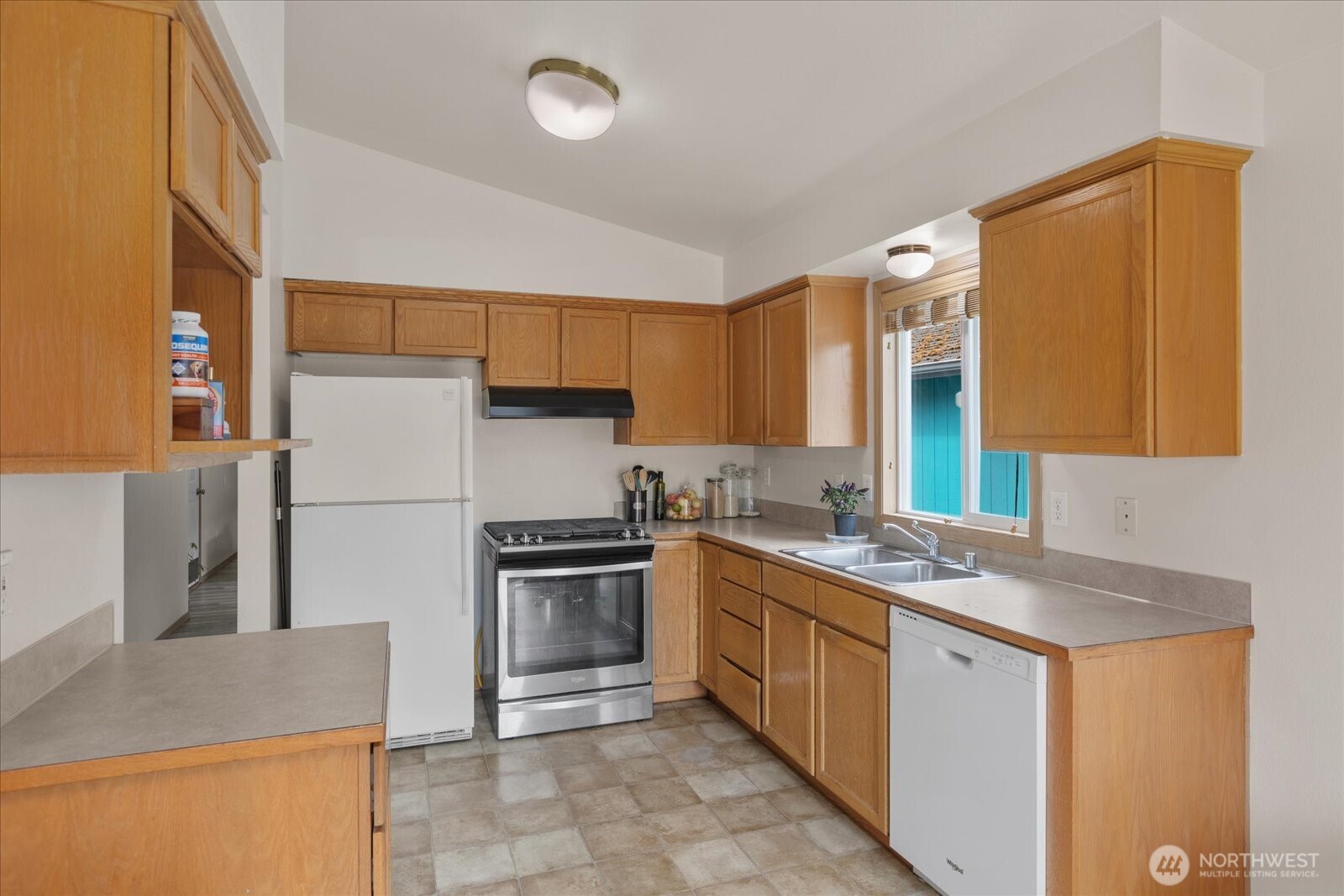 7713 63rd Street Property Photo 8