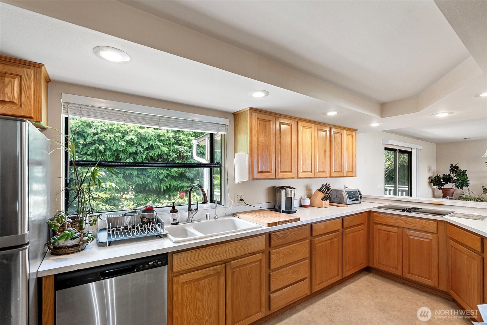 6802 Rainier Avenue Property Photo 11