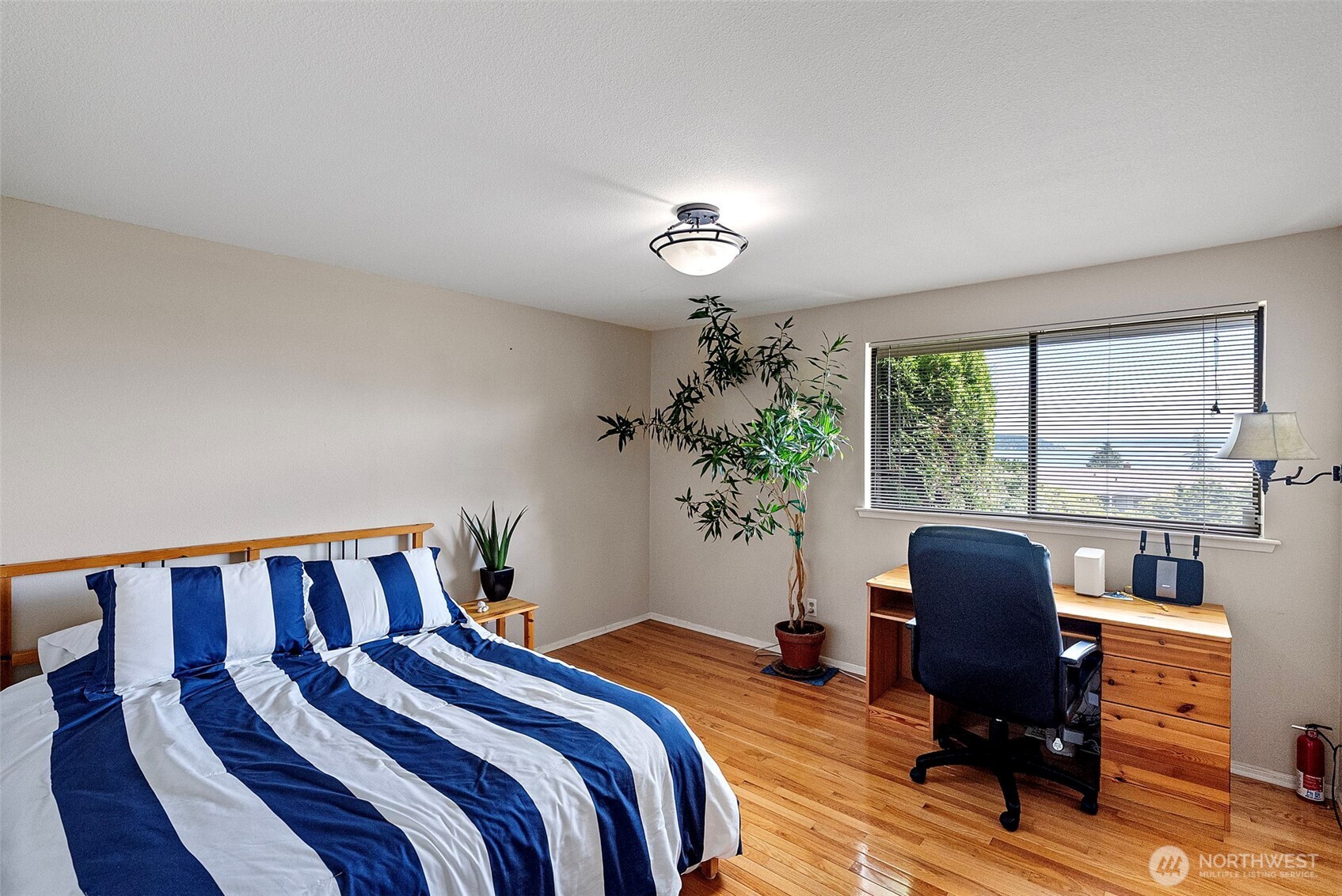 6802 Rainier Avenue Property Photo 17