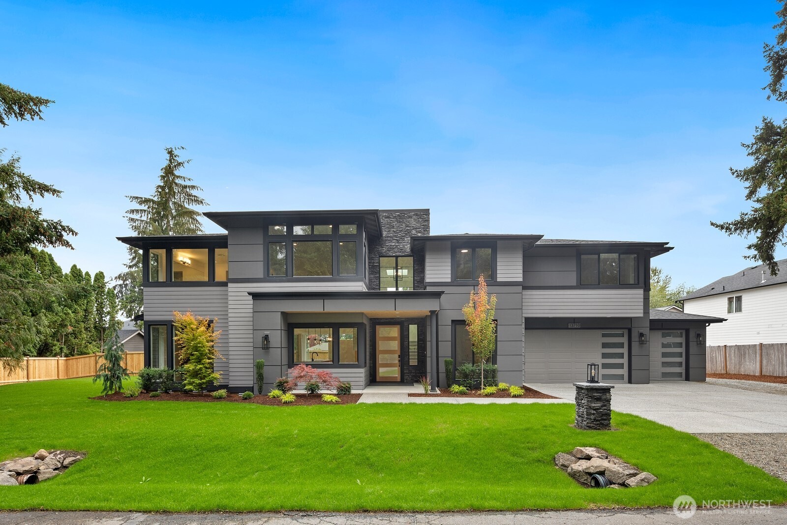 13710 42nd Avenue Property Photo 1