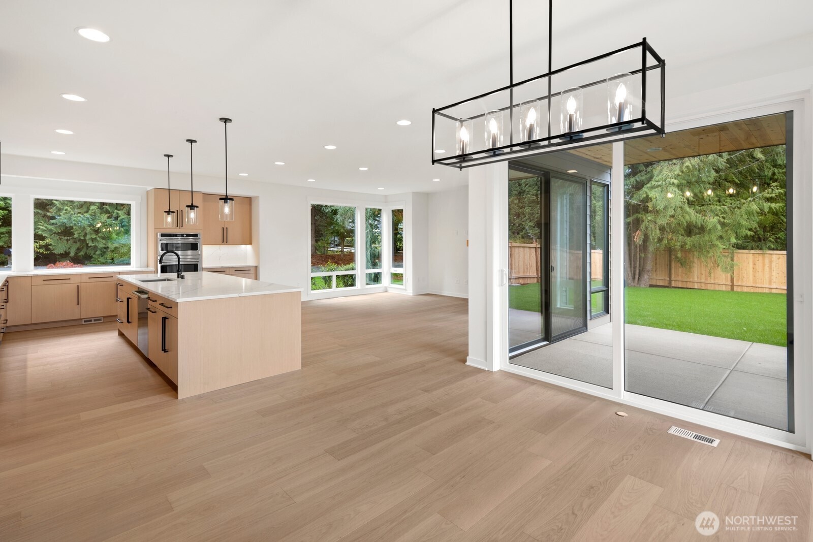 13710 42nd Avenue Property Photo 10