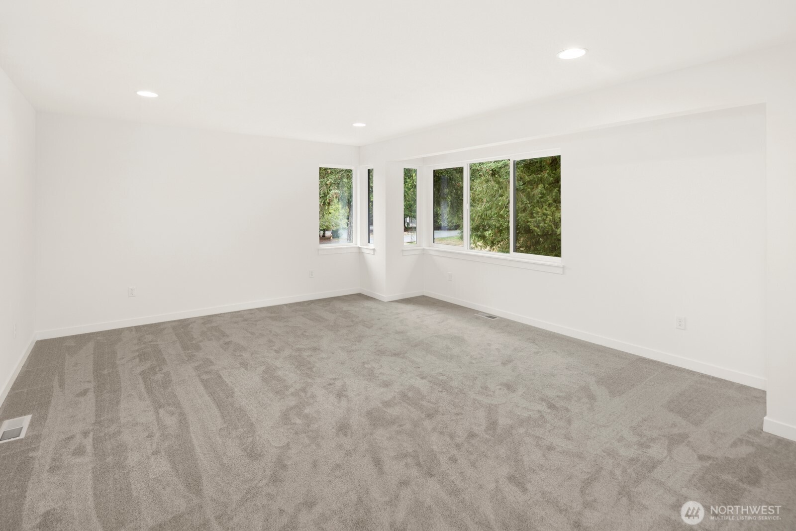 13710 42nd Avenue Property Photo 16