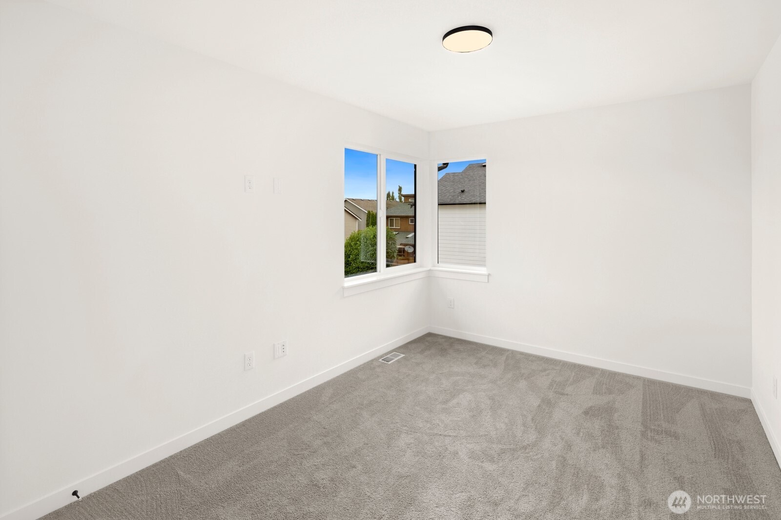 13710 42nd Avenue Property Photo 18