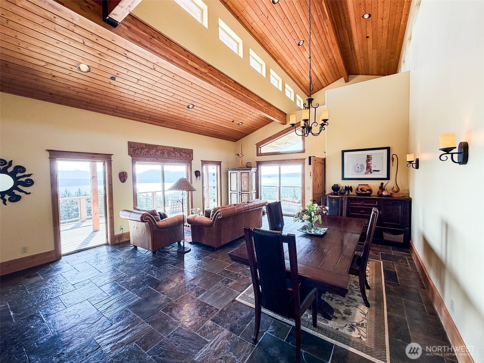 726 Pine Ridge Drive Property Photo 15