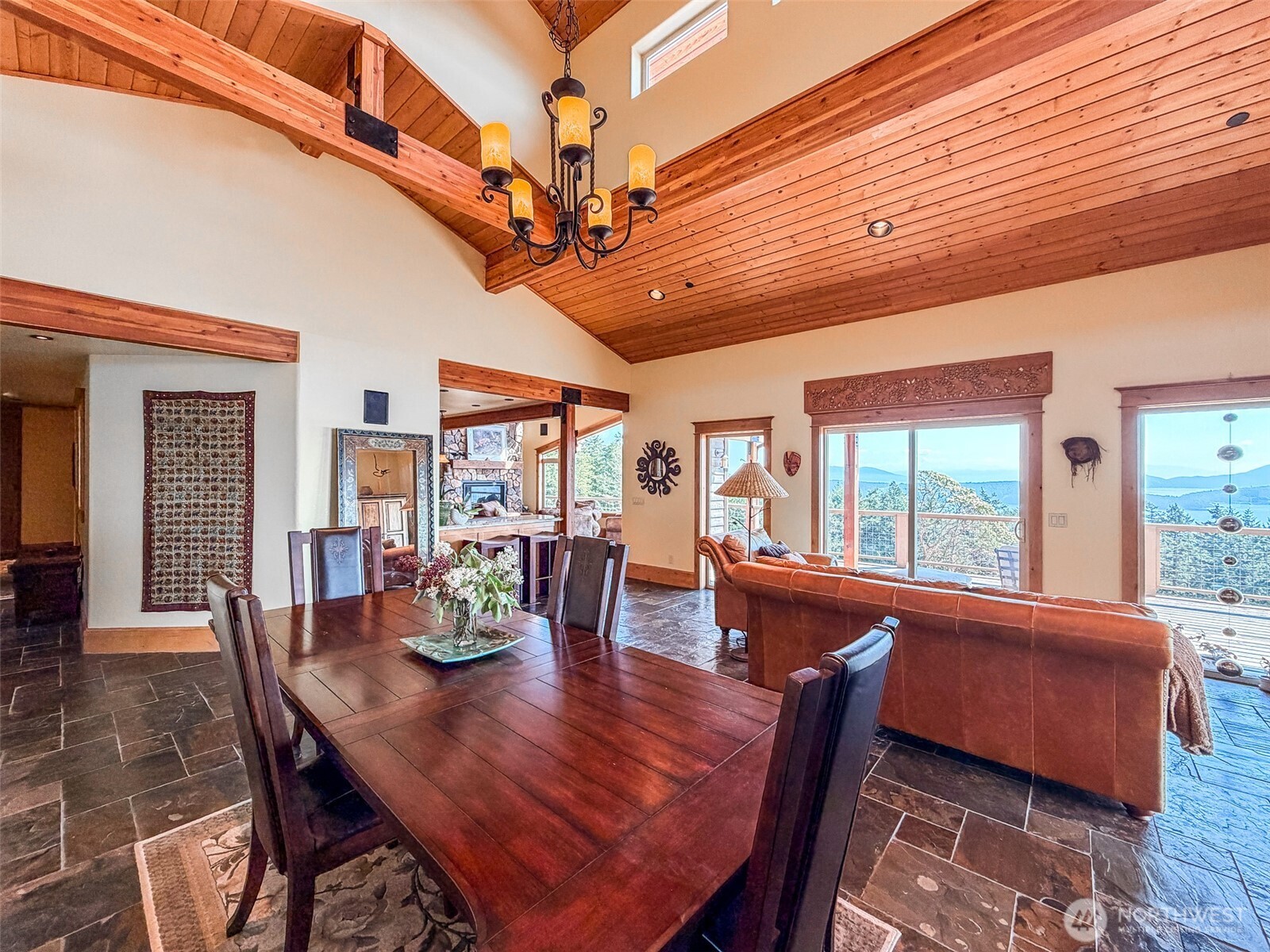726 Pine Ridge Drive Property Photo 16
