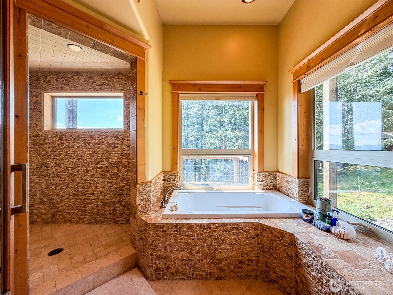 726 Pine Ridge Drive Property Photo 20
