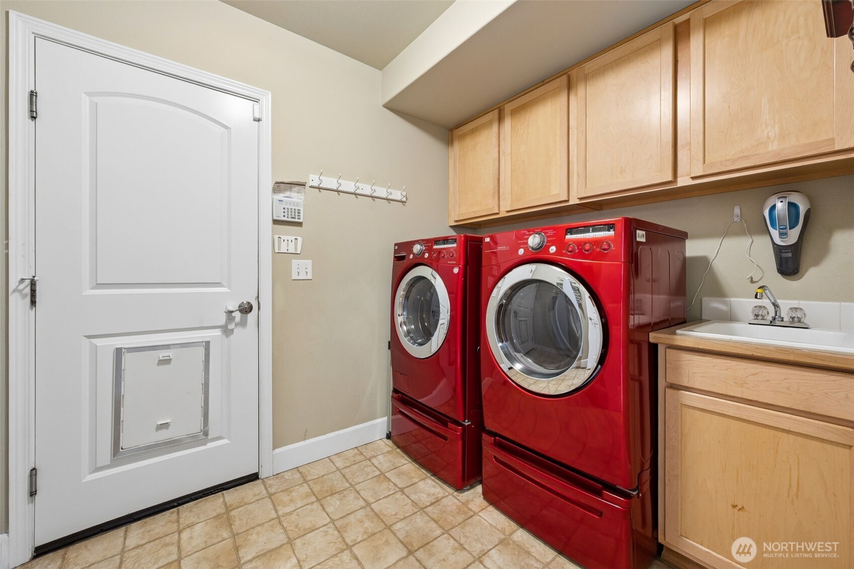 19010 5th Street Property Photo 10