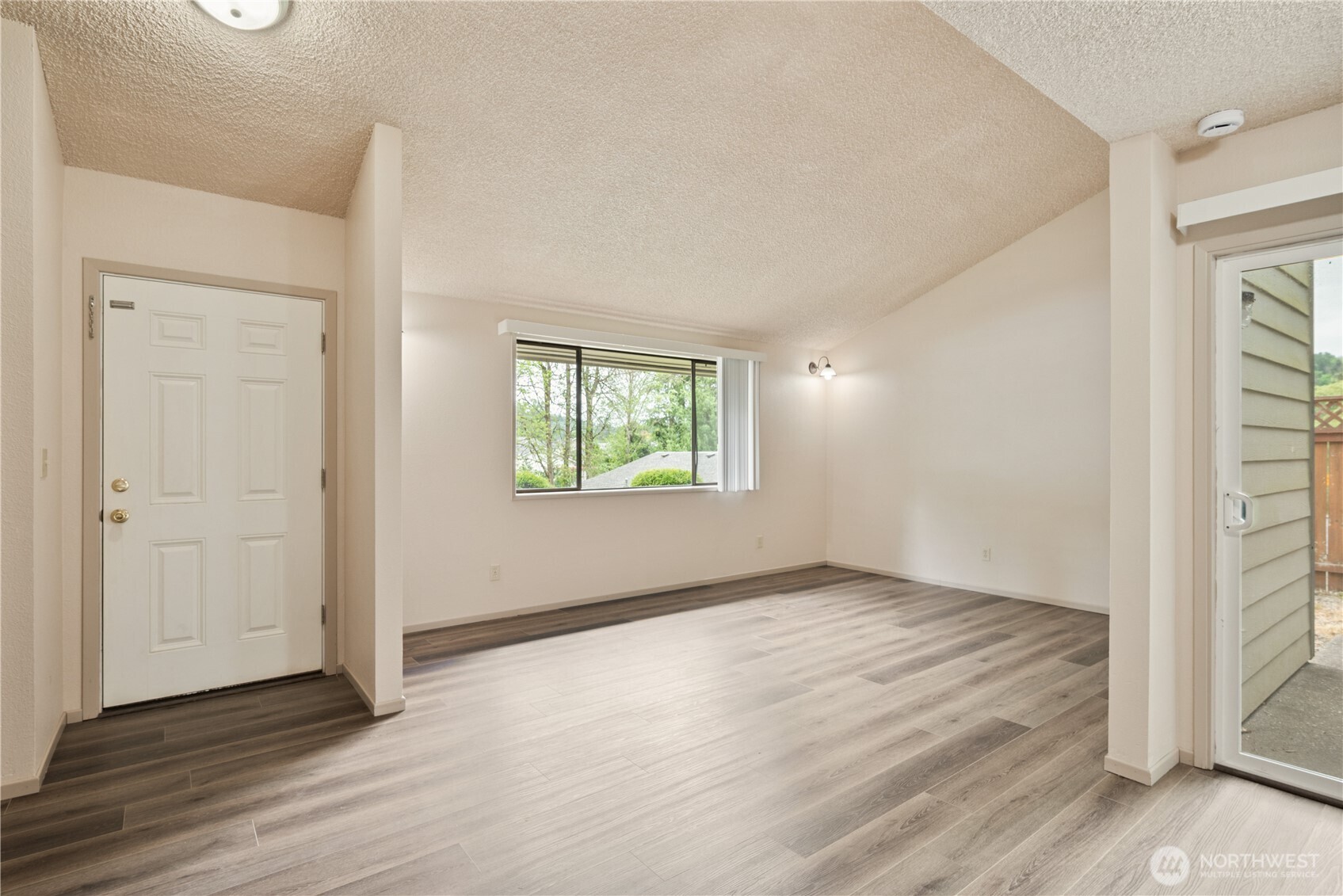 157 Nevada Drive A-h Property Photo 4