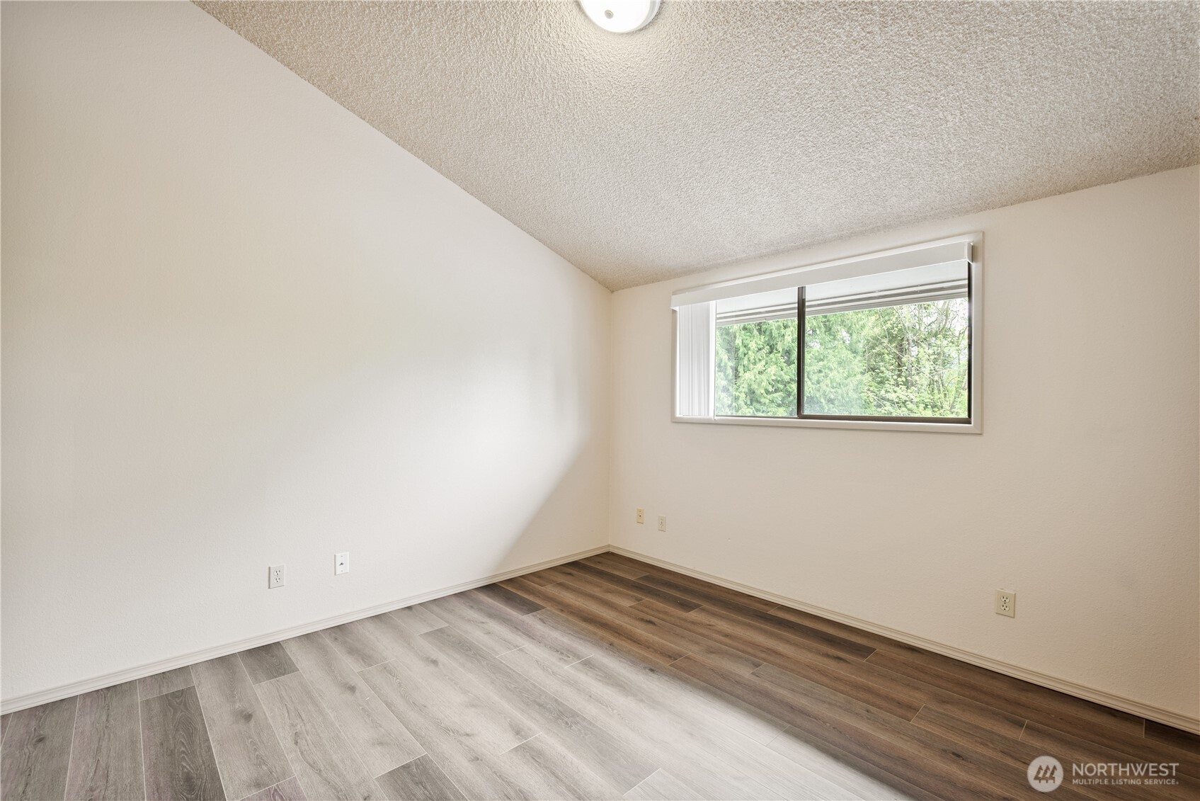 157 Nevada Drive A-h Property Photo 13