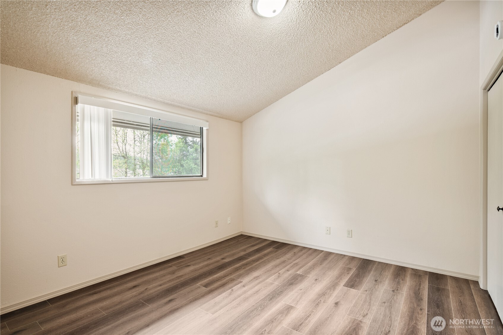 157 Nevada Drive A-h Property Photo 16