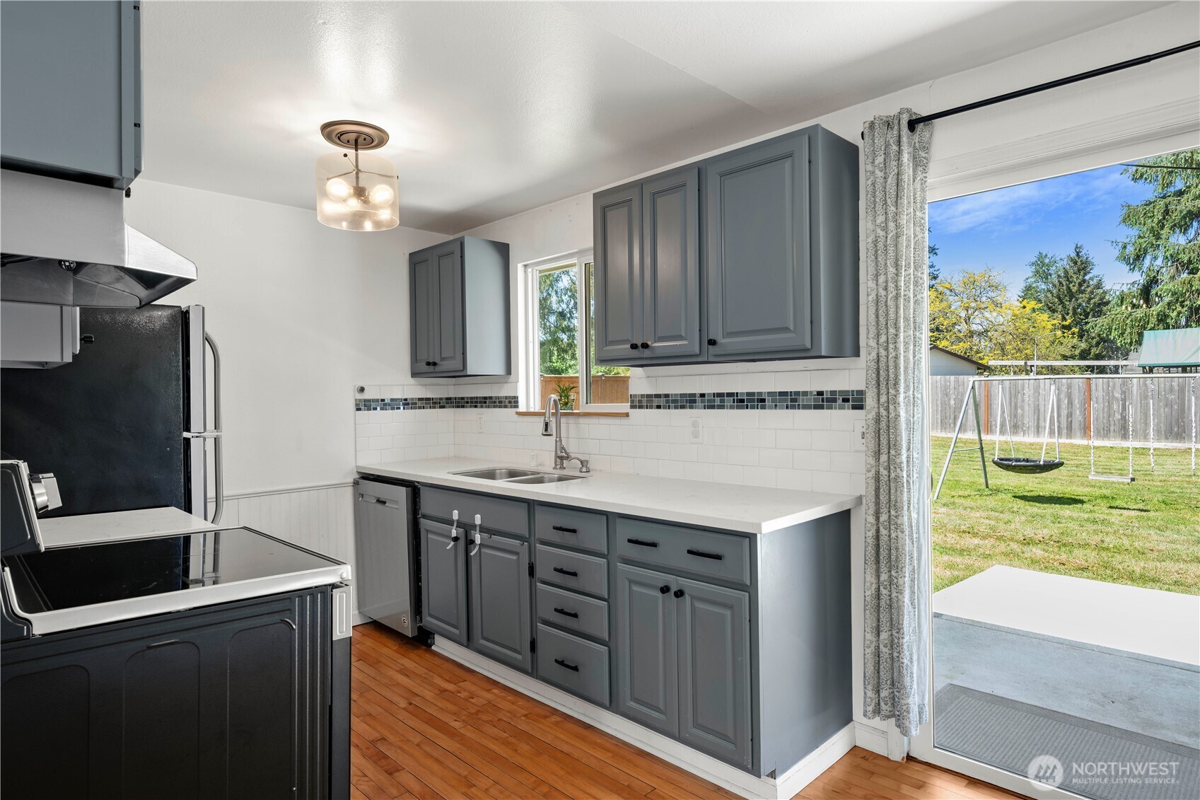 2115 140th Place Property Photo 11