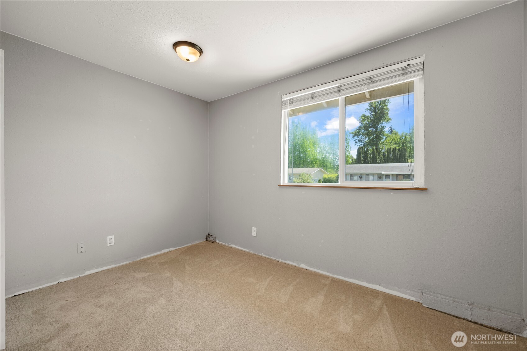 2115 140th Place Property Photo 18