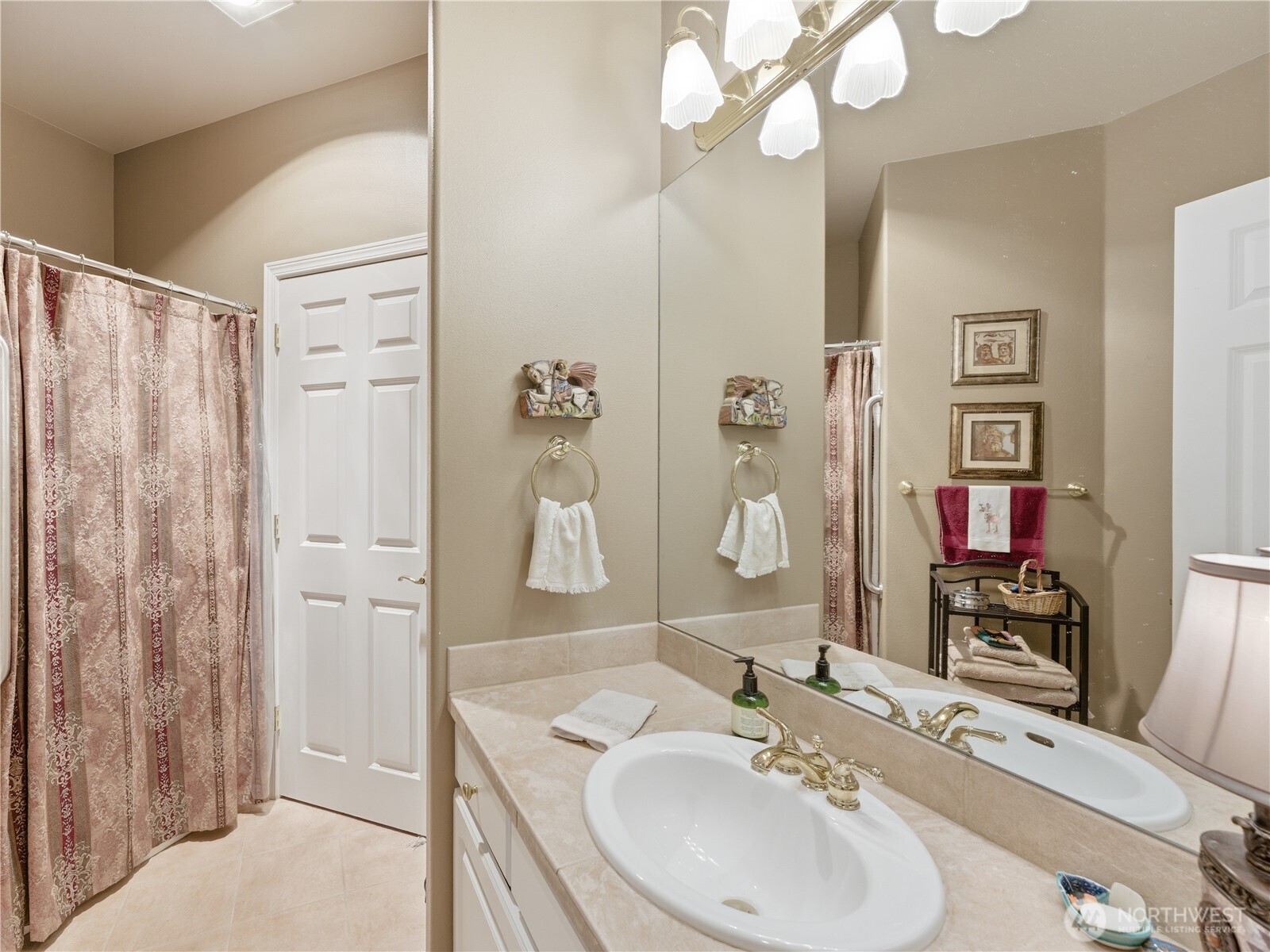 2070 Maiden Lane Property Photo 8