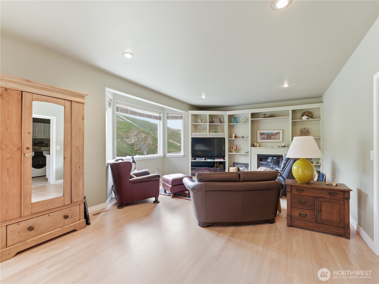 2070 Maiden Lane Property Photo 10