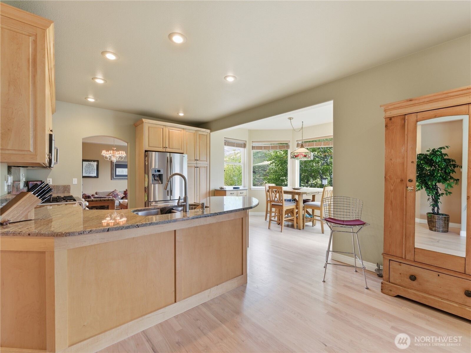 2070 Maiden Lane Property Photo 15