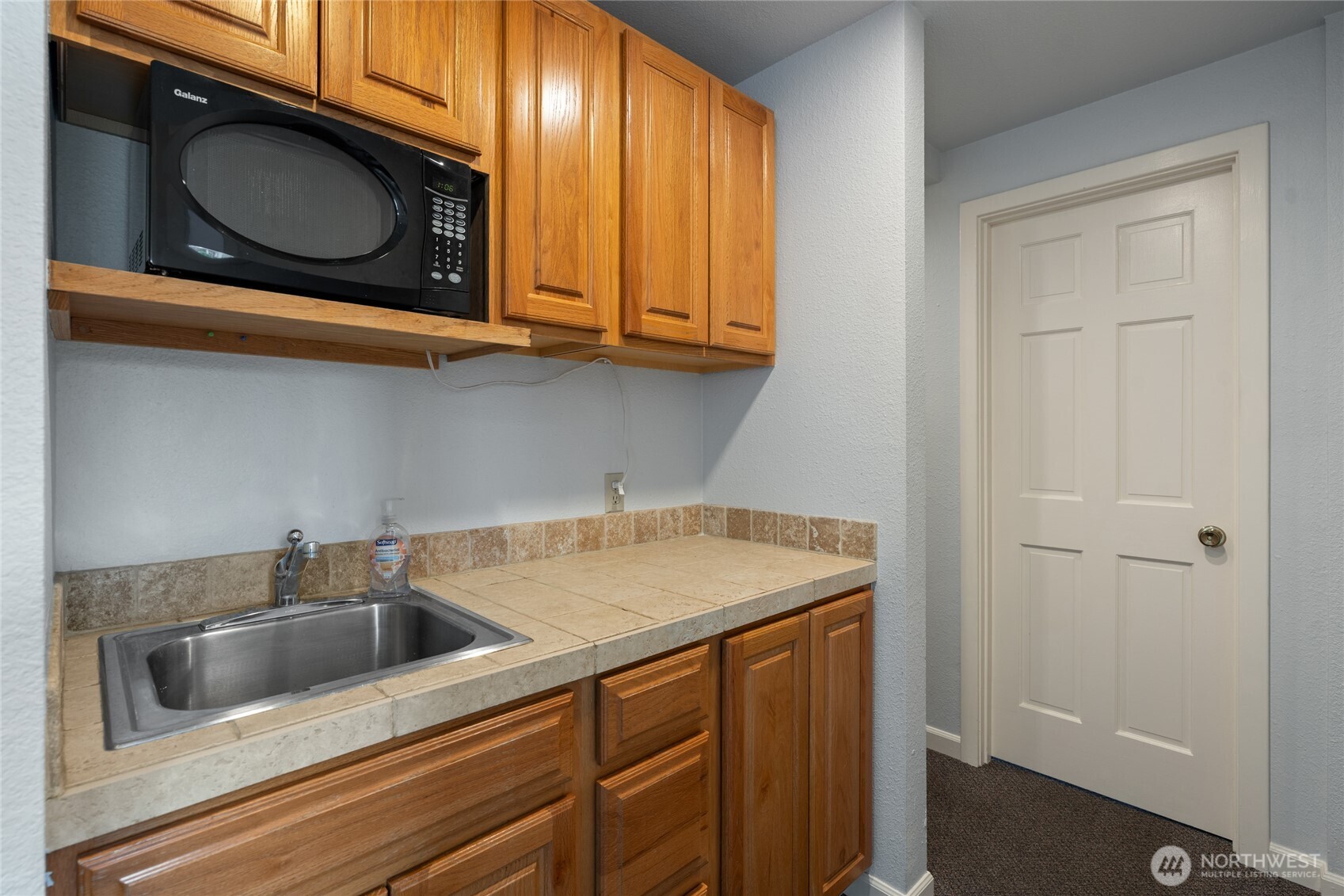 3645 N Pearl Street B Property Photo 19
