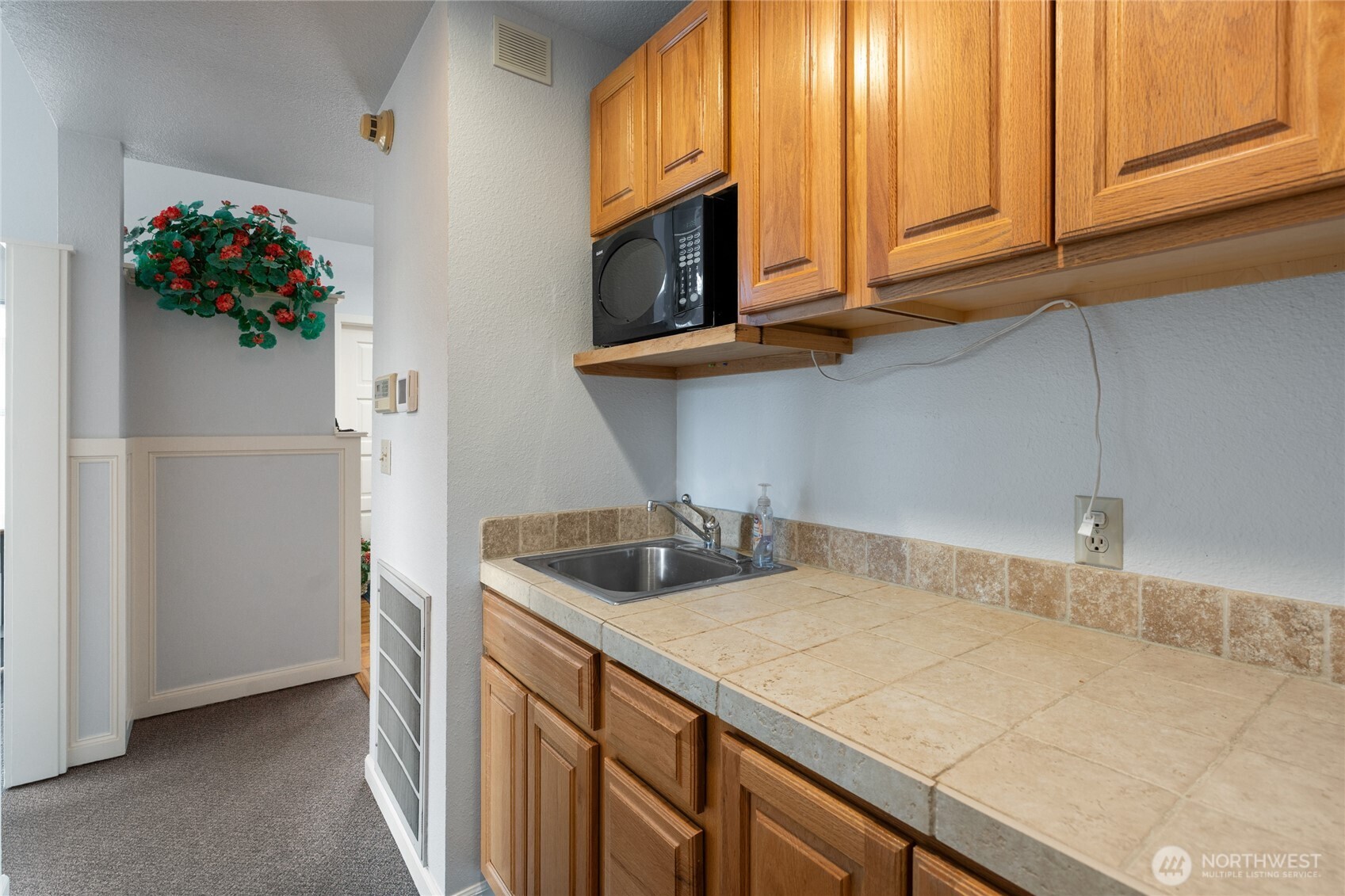 3645 N Pearl Street B Property Photo 20