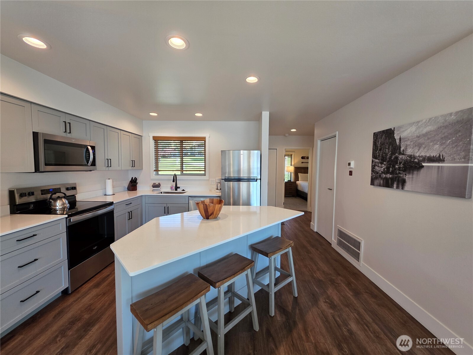 1 Lodge 640-m Property Photo 7