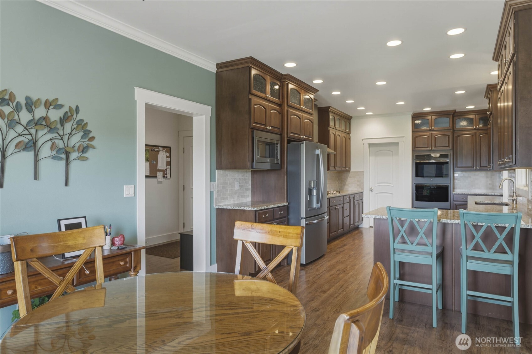 726 L Street Property Photo 11