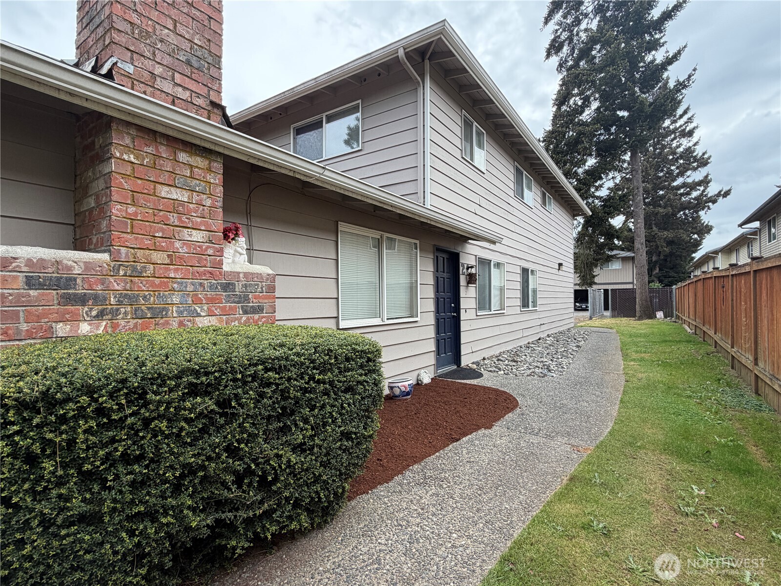 1262 Cedar Avenue 1-4 Property Photo 2