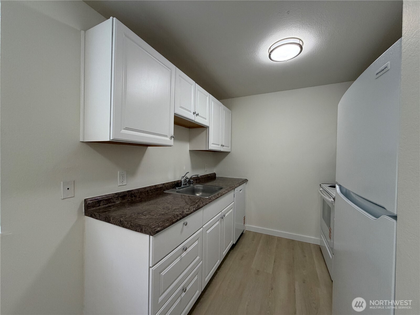1262 Cedar Avenue 1-4 Property Photo 9