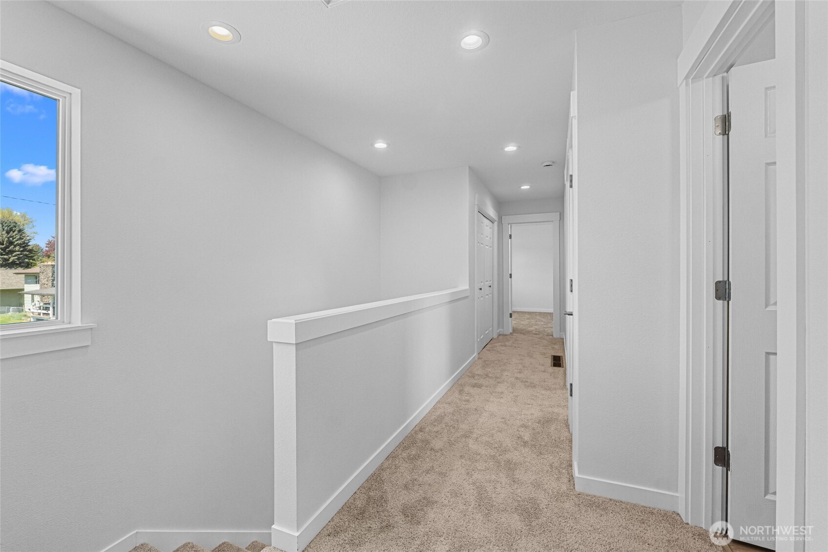 915 W Main / 101 S West St Property Photo 16
