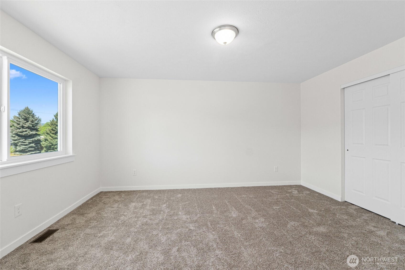 915 W Main / 101 S West St Property Photo 27