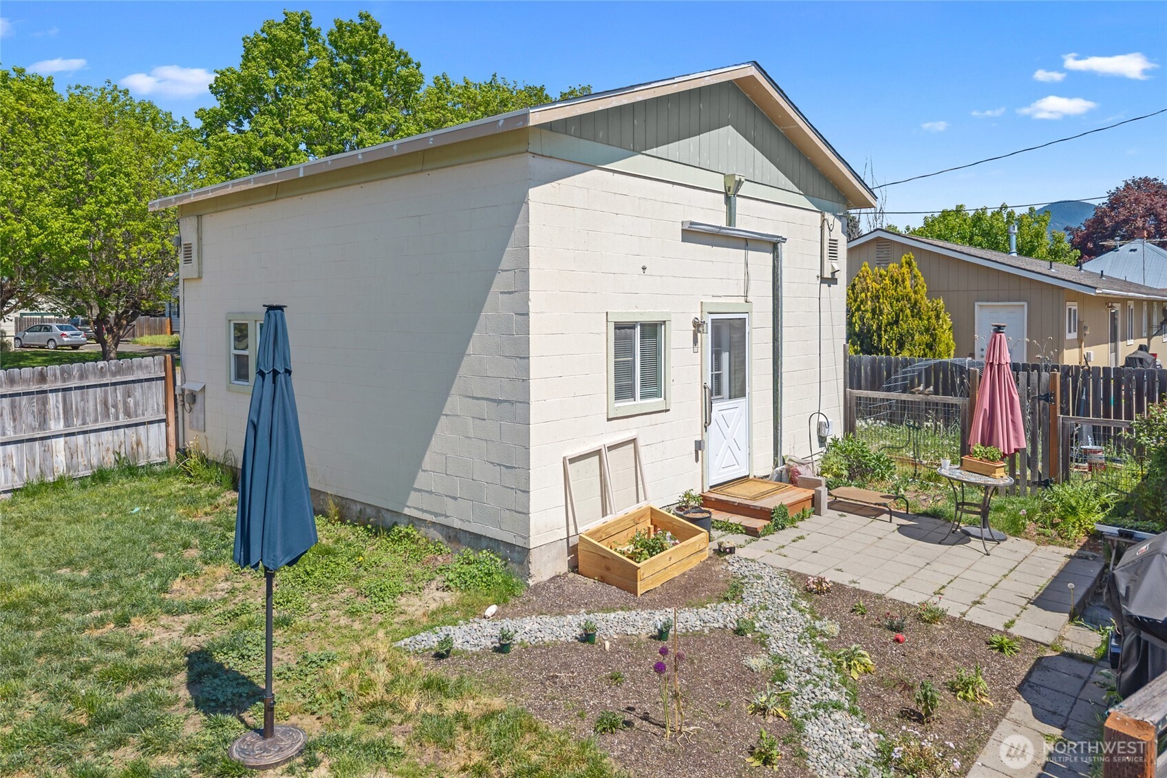 915 W Main / 101 S West St Property Photo 31