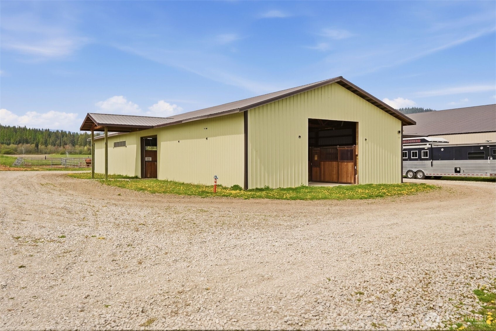 2536 Heine Rd Property Photo 6
