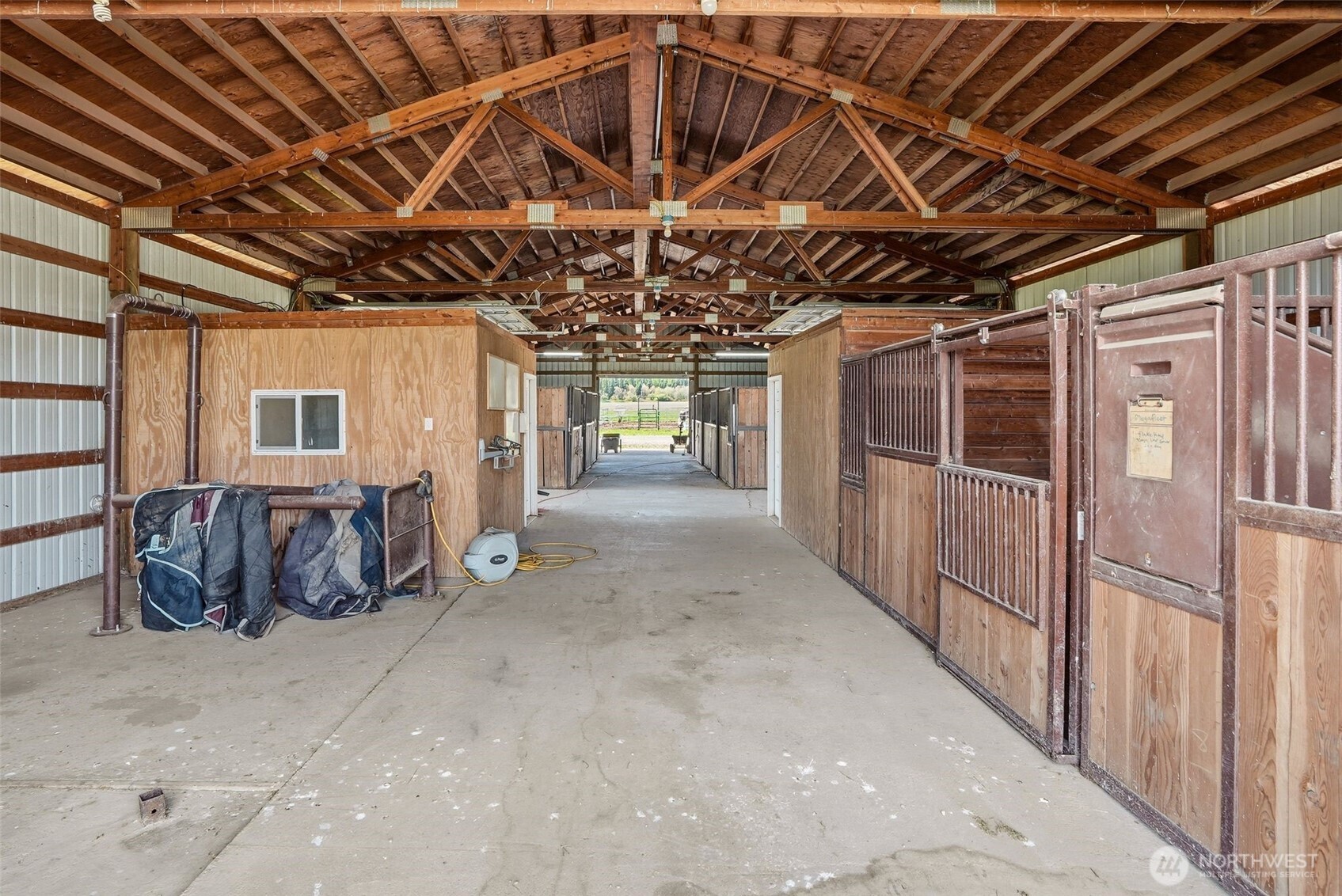 2536 Heine Rd Property Photo 8