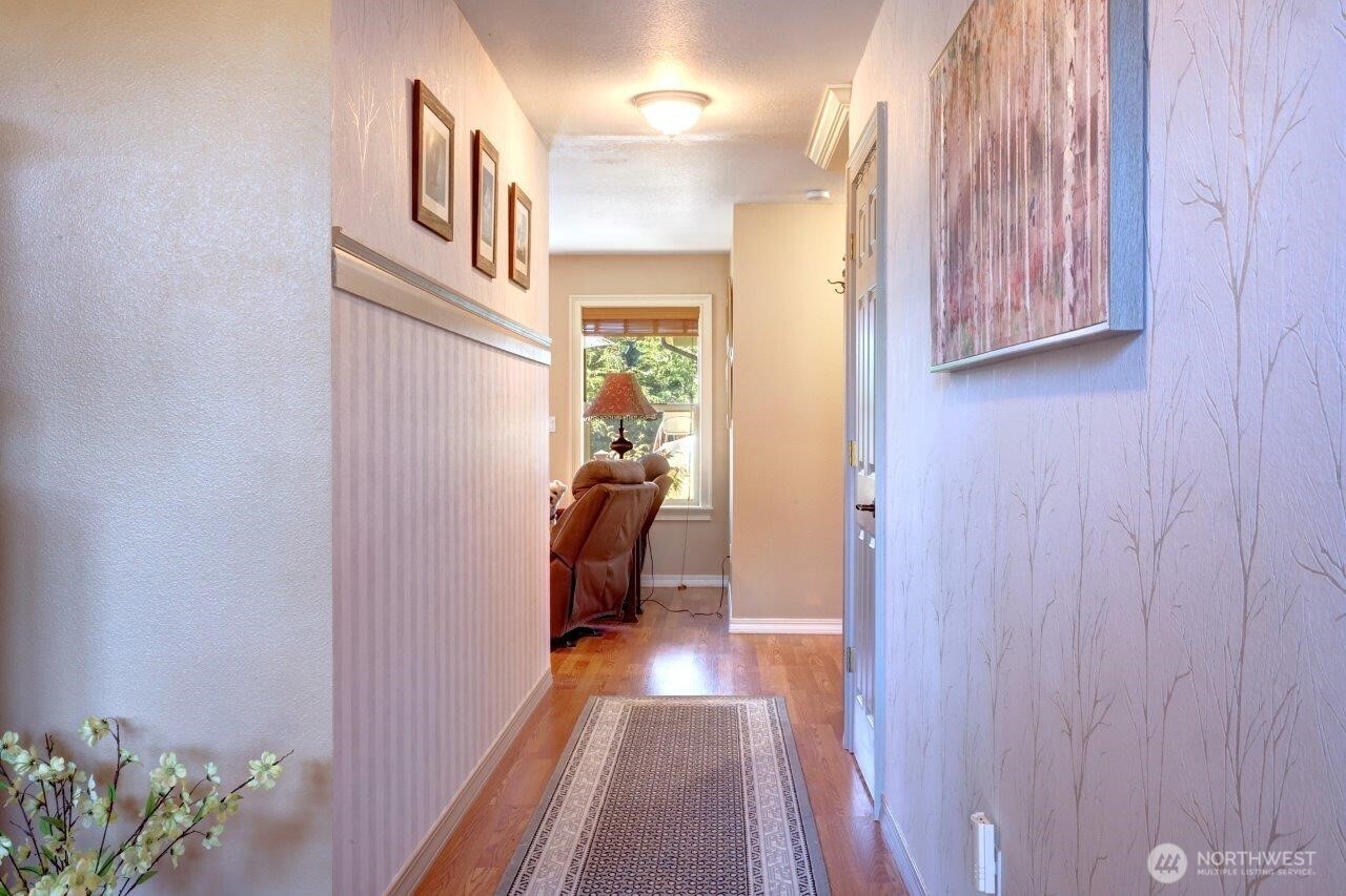 33007 G Place Property Photo 4