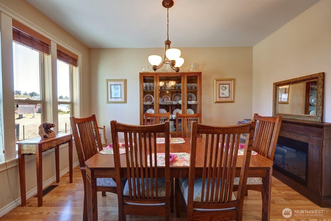 33007 G Place Property Photo 8