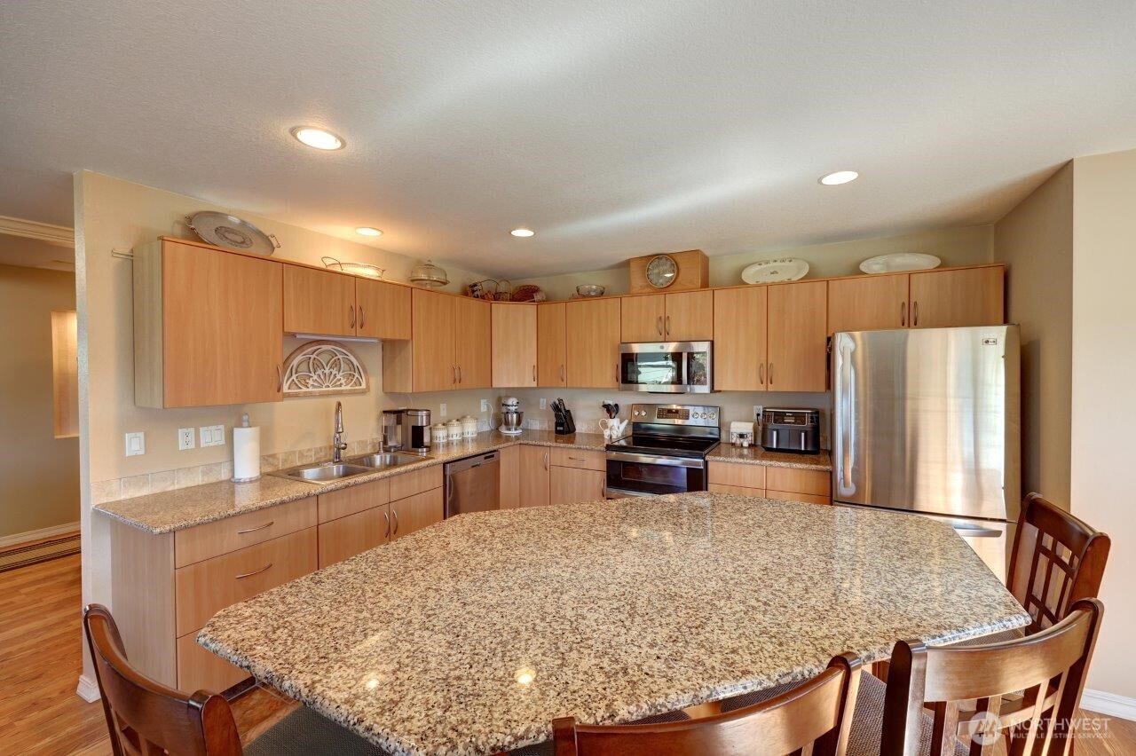 33007 G Place Property Photo 10