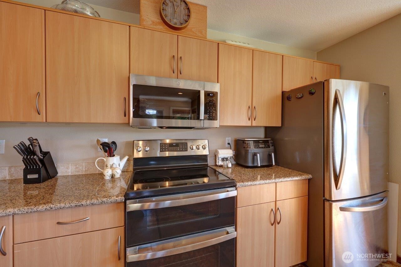 33007 G Place Property Photo 12