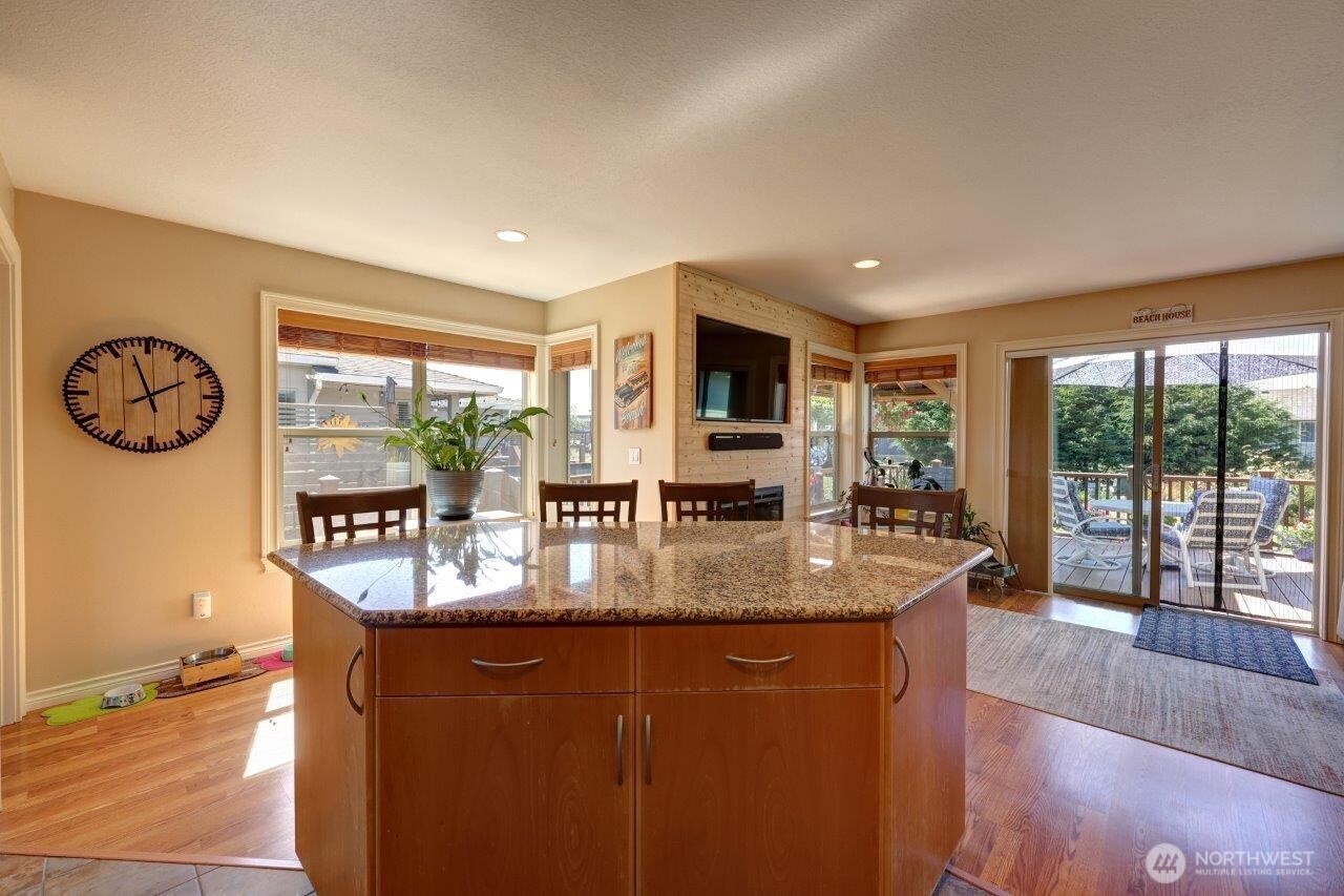 33007 G Place Property Photo 13