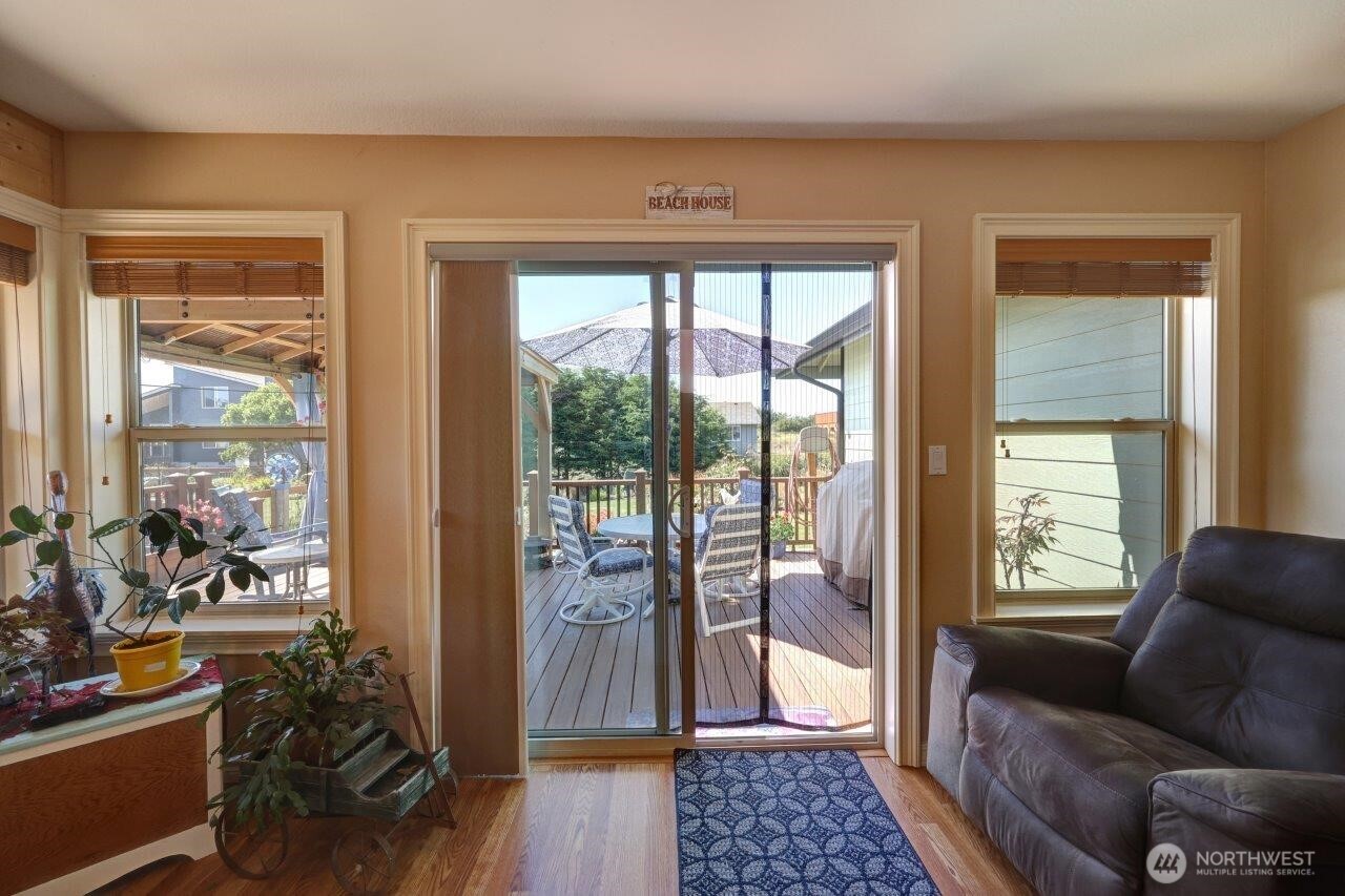 33007 G Place Property Photo 15
