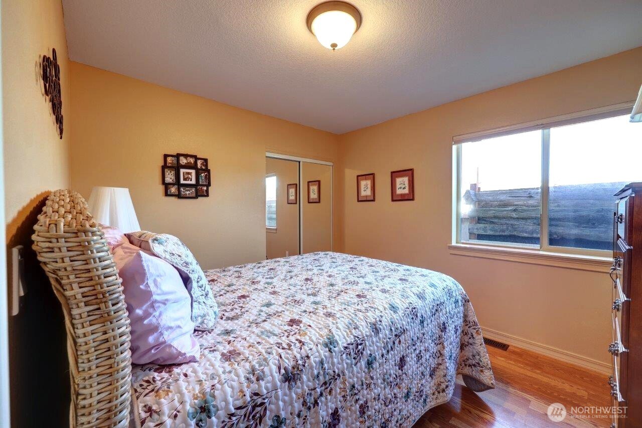 33007 G Place Property Photo 18