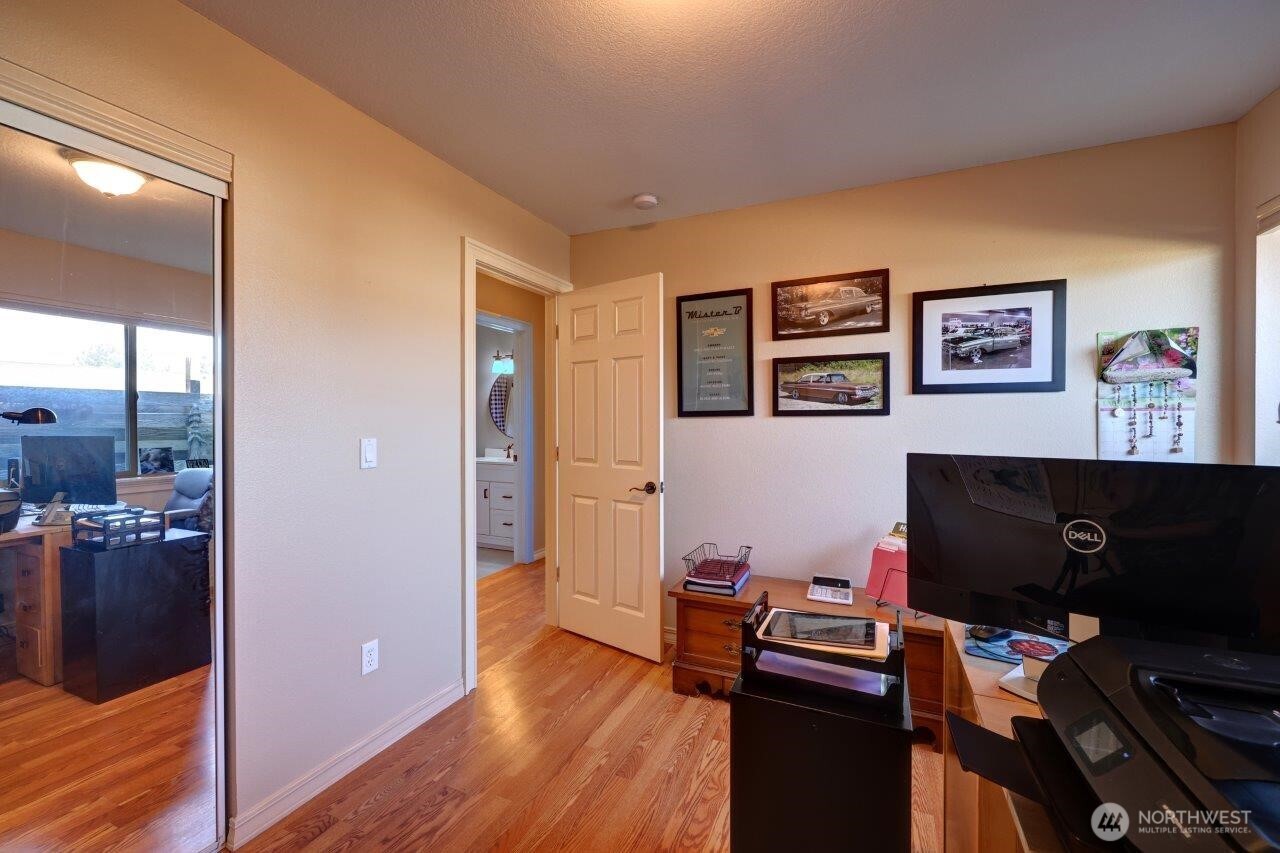 33007 G Place Property Photo 22
