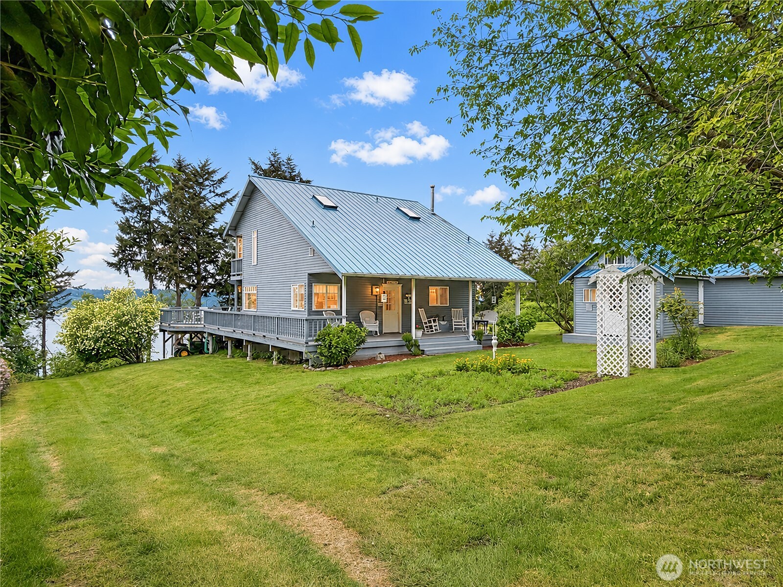 38 M Cascade Drive Property Photo 1