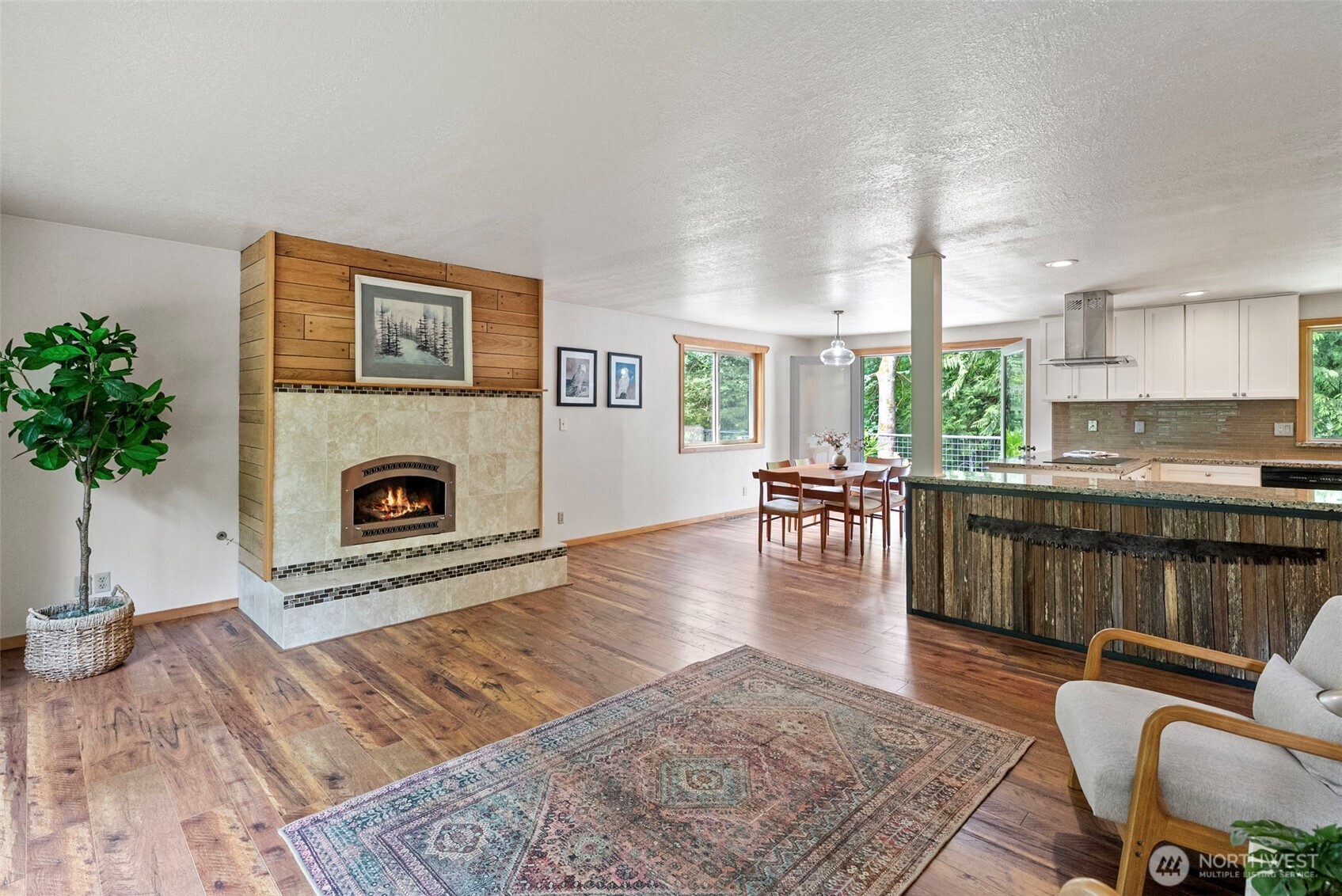 19545 Park Boulevard Property Photo 2