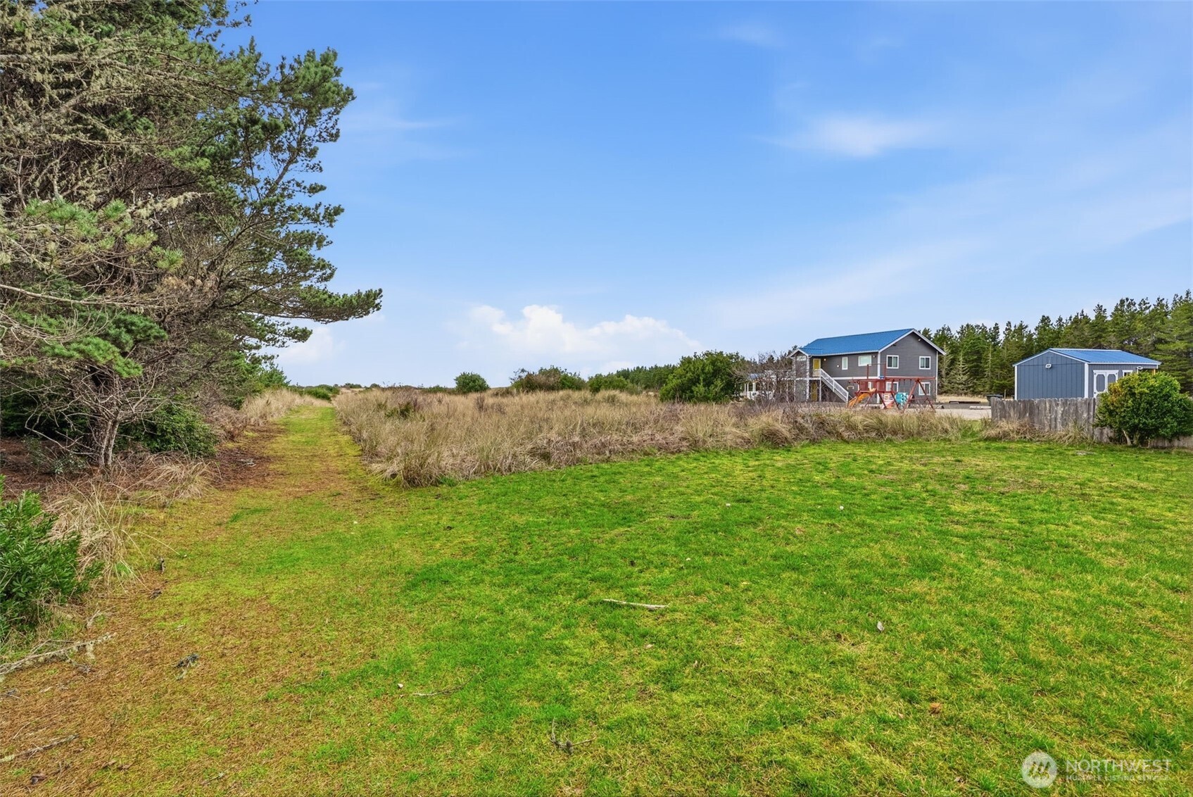 13301 North Place Property Photo 7