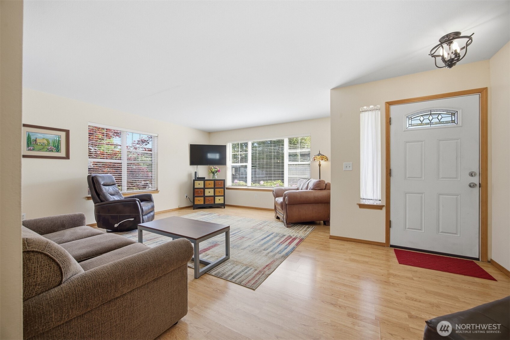 1225 Ash Street Property Photo 6