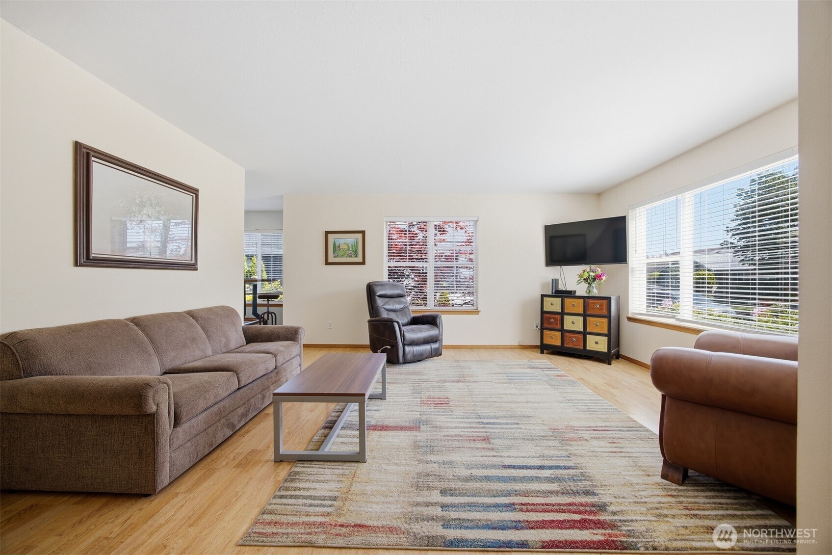 1225 Ash Street Property Photo 8