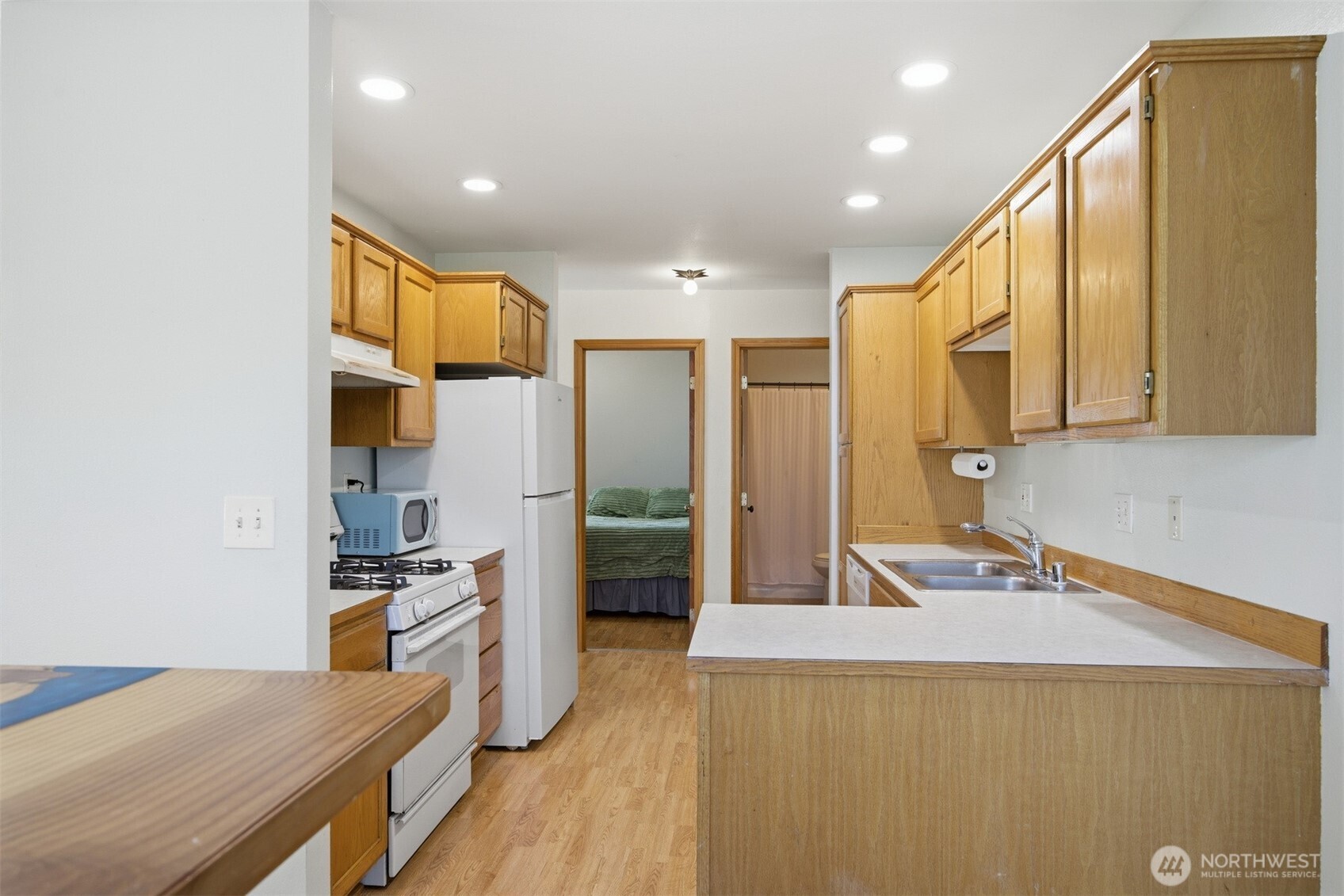 1225 Ash Street Property Photo 13