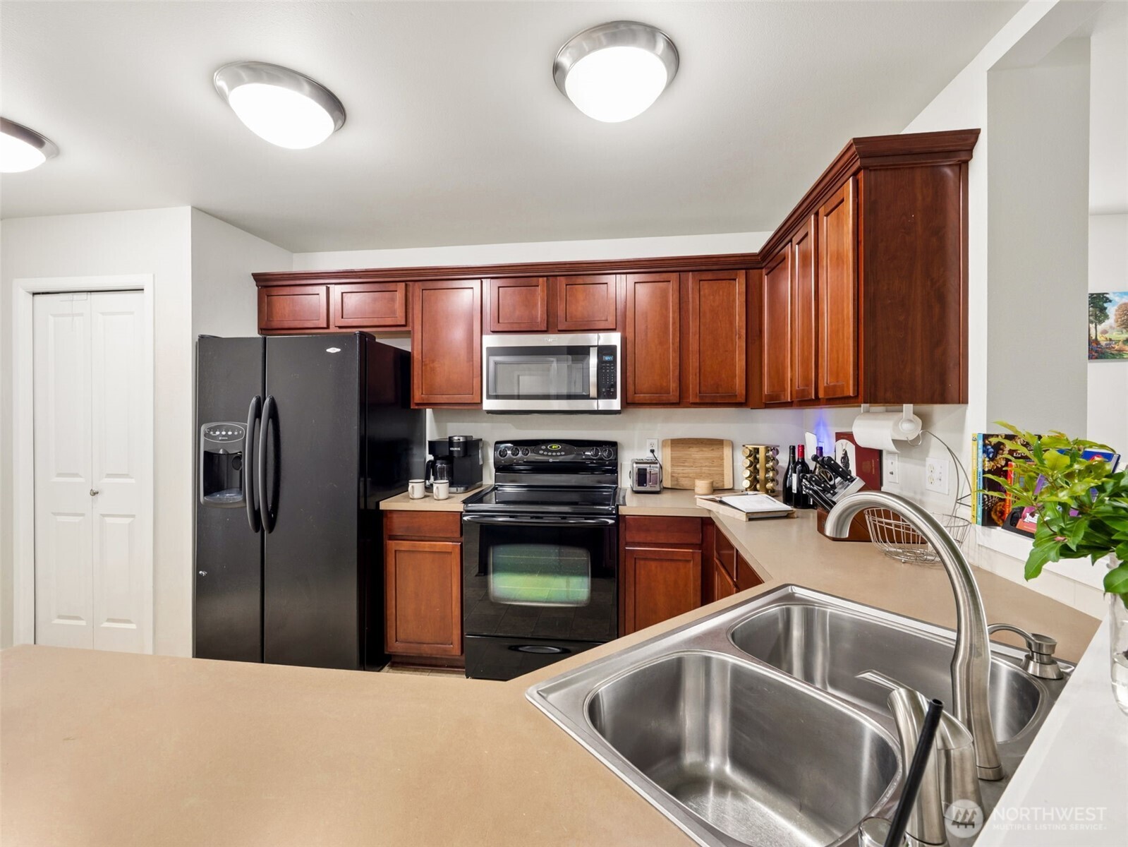 5879 Pennsylvania Street Property Photo 7