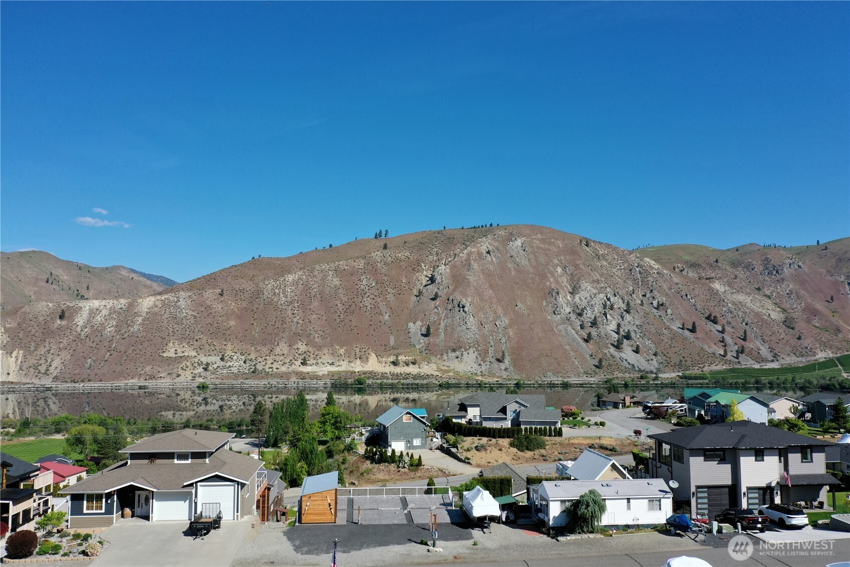 565 Entiat Place Property Photo 2