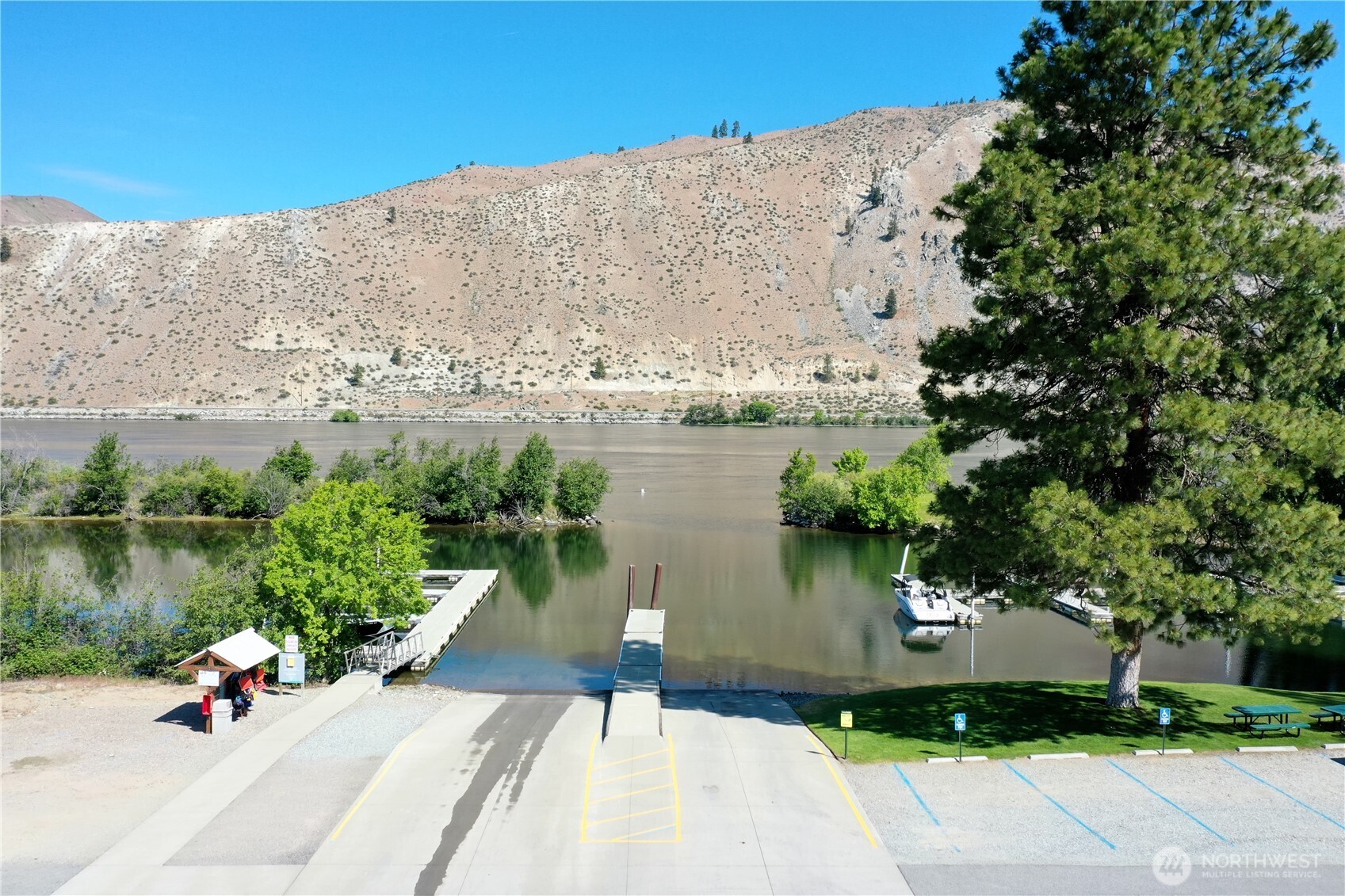565 Entiat Place Property Photo 16