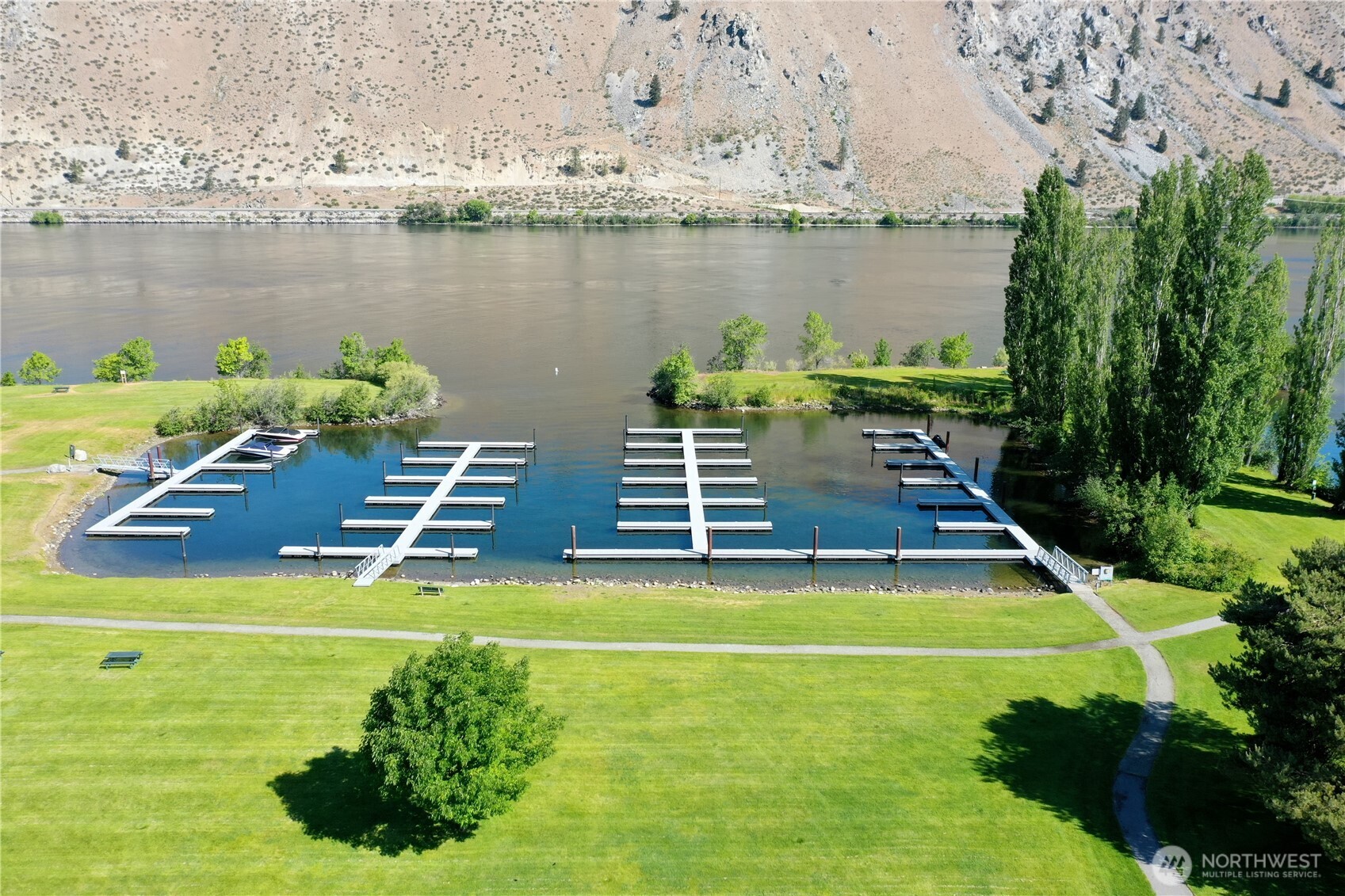 565 Entiat Place Property Photo 17