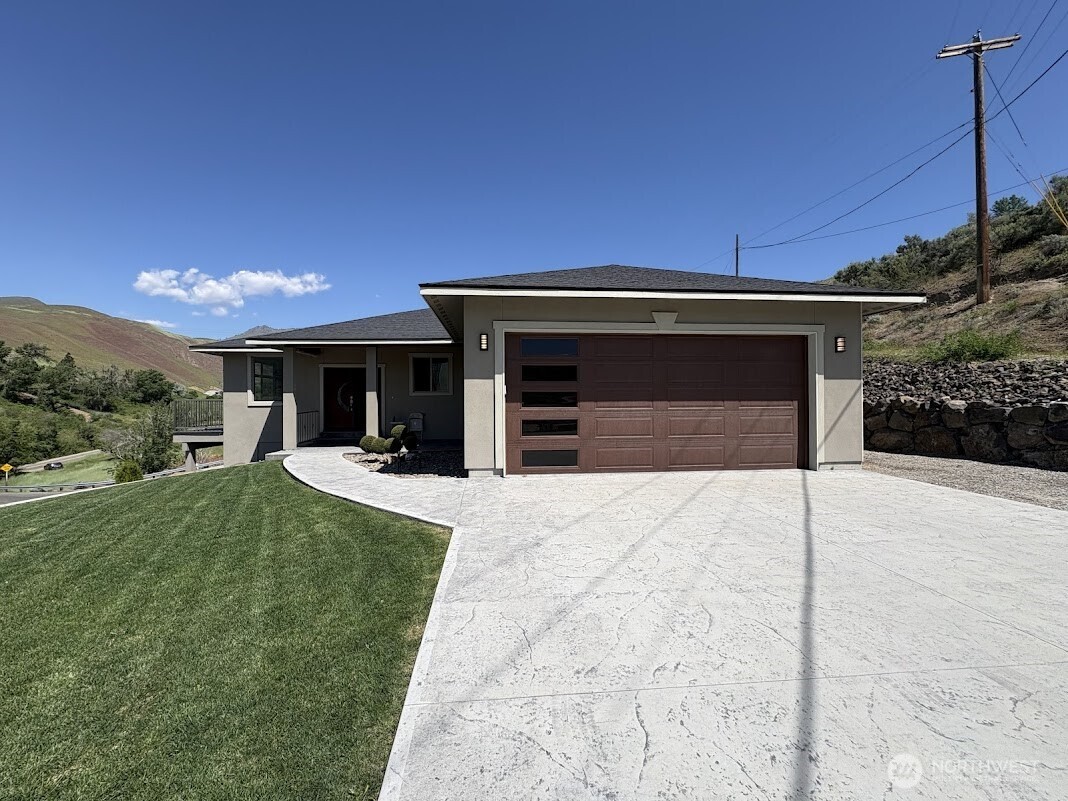 1515 American Fruit Road Property Photo 3